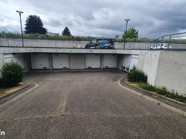 Garage à louer