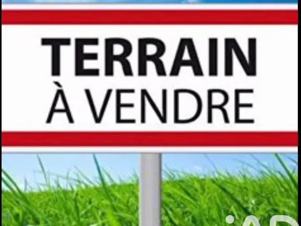 Terrain 726 m²