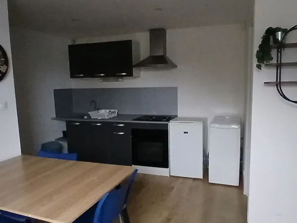Loue studio meublé