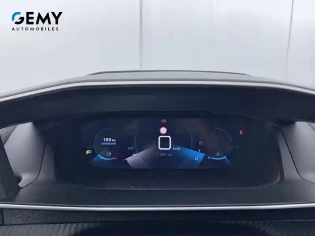 Peugeot 208 puretech 100 s&amp;s bvm6 — photo 16