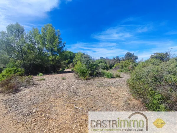 Terrain non constructible 1500 m²