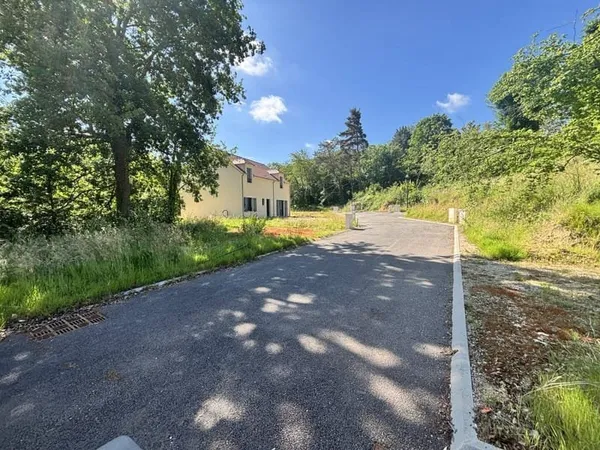 Terrain 700 m²