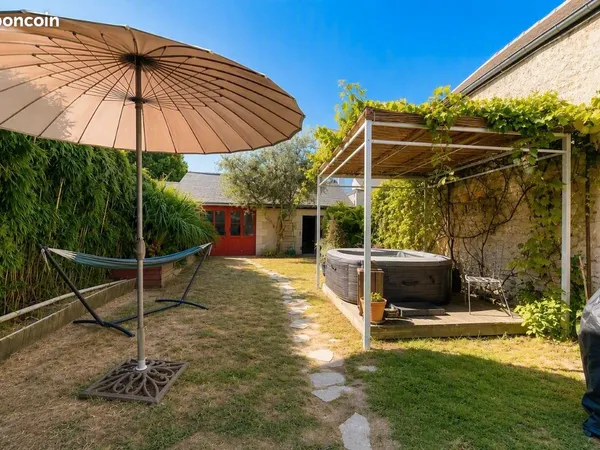 Maison de ville avec jardin clos