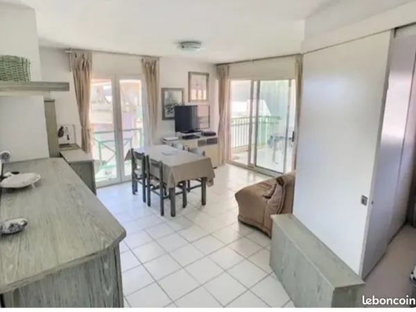 T2 Port-Frejus Proximité plage Garage double 34m2 4eme et Dernier étage