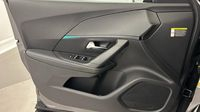 Peugeot 2008 1.2 PureTech 130ch S&S Allure Pack — photo 27