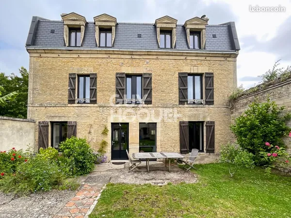 Maison 6 pièces 165 m²