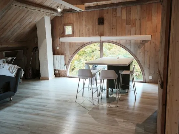 Studio avec mezzanine