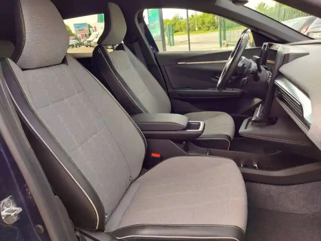 Renault Megane e-tech ev60 220 ch optimum charge — photo 13