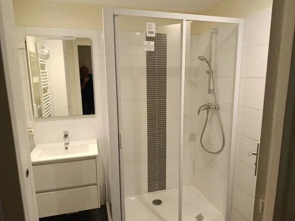 Appartement rénové avec clim et vue dégagée - Grenoble