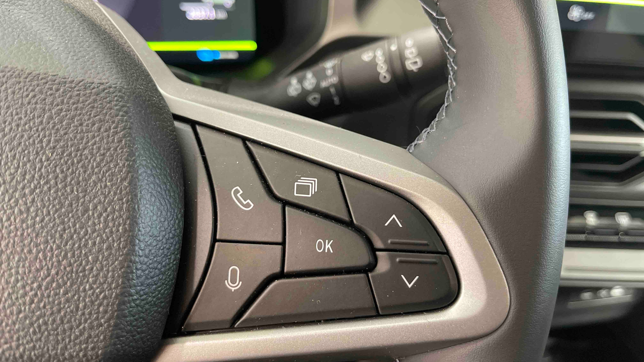Dacia Bigster Hybrid 155 — photo 21