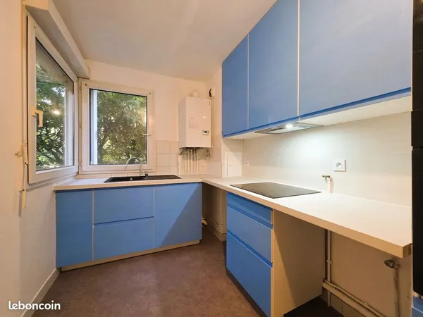 Grand T3 avec cuisine aménagée et équipée