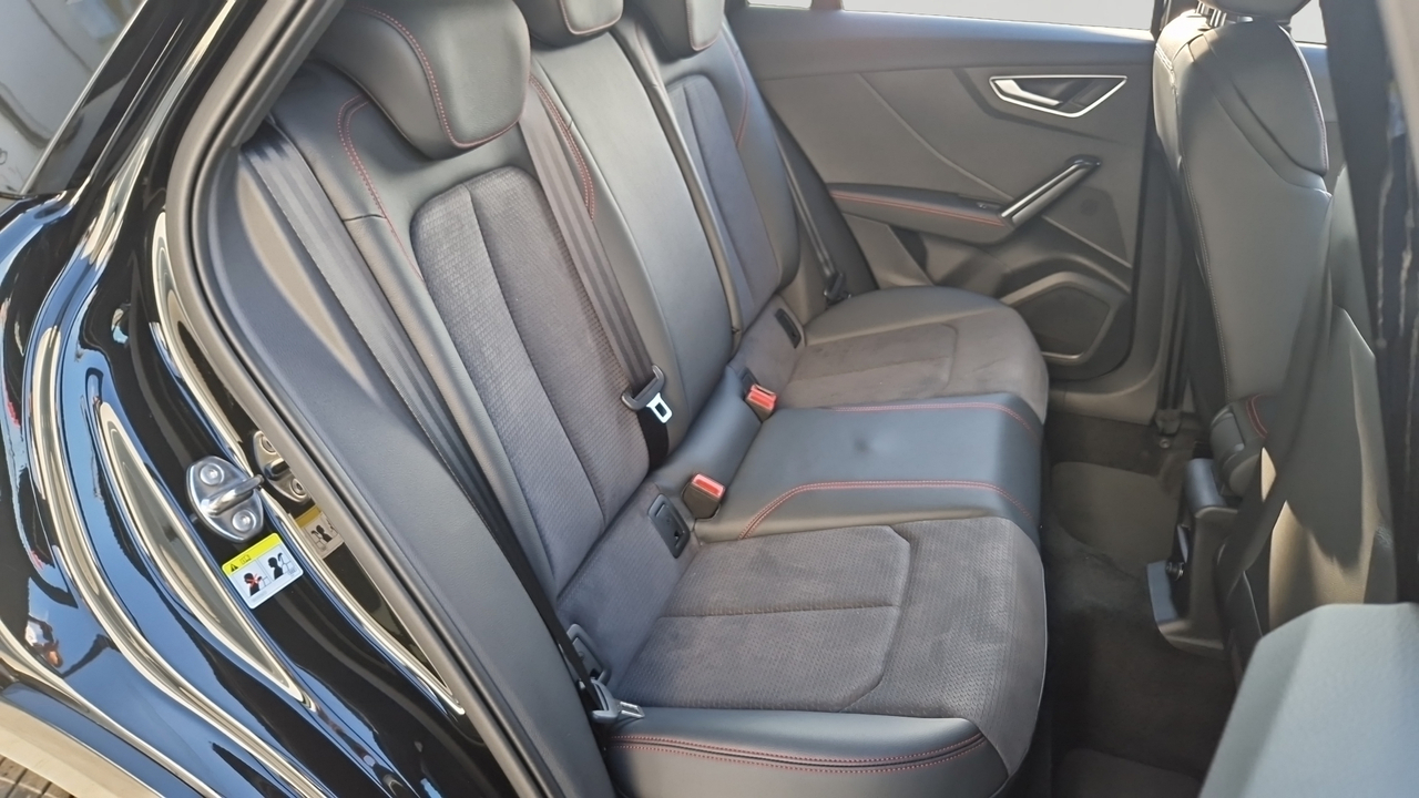Audi Q2 35 TDI 150 S tronic 7 — photo 20