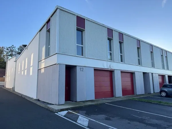 Local d'activité 150 m²