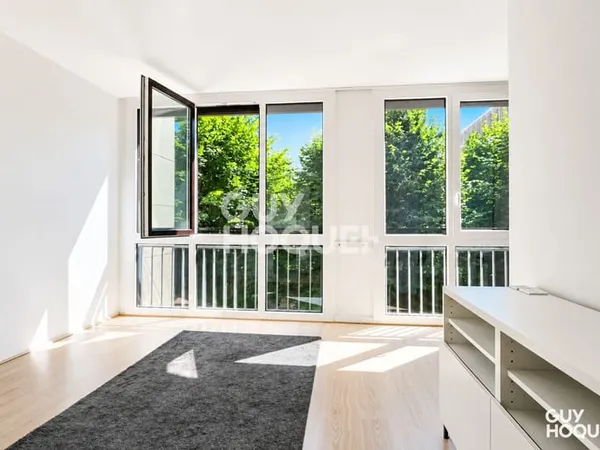 STUDIO RÉNOVÉ de 25 m² - SANS VIS-À-VIS