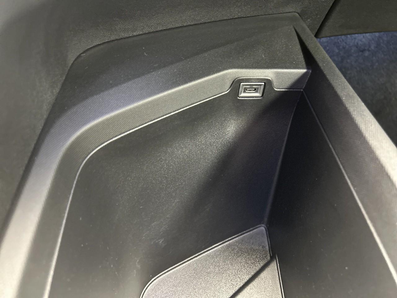 Peugeot 3008 hybrid 145 e-dcs6 allure — photo 20