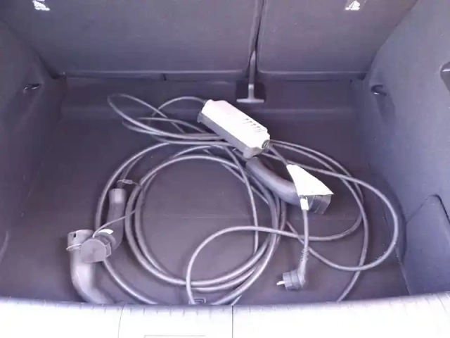Renault Megane e-tech ev60 220 ch optimum charge — photo 25