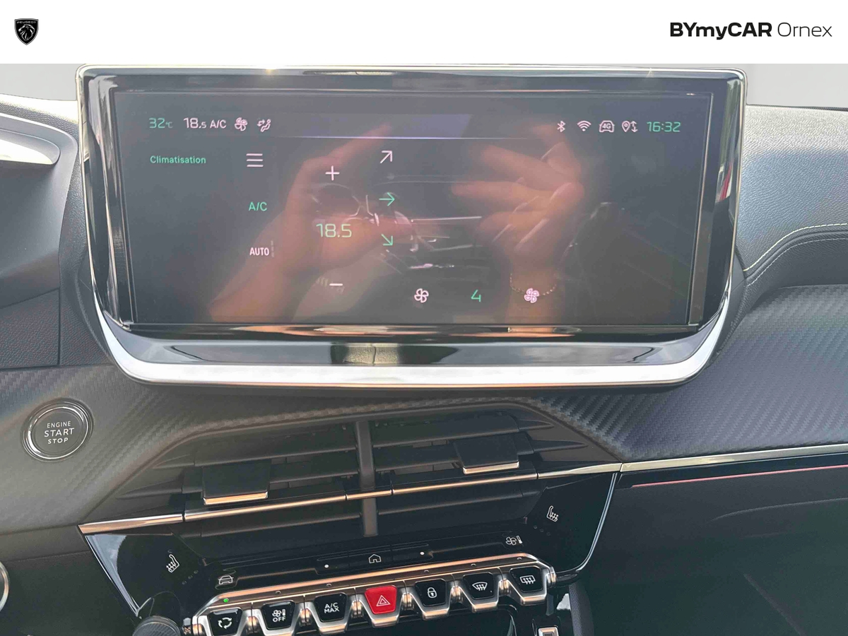 Peugeot 2008 PureTech 130 S&amp;S EAT8 — photo 24