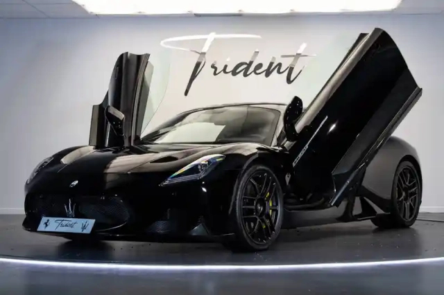 Maserati Mc20 v6 630 ch — photo 2