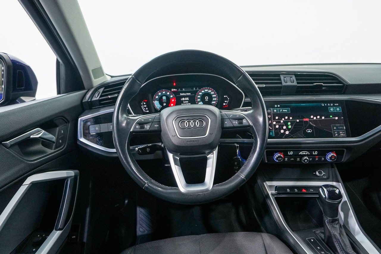 Audi Q3 — photo 20