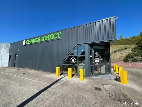 Local commercial 170 m²