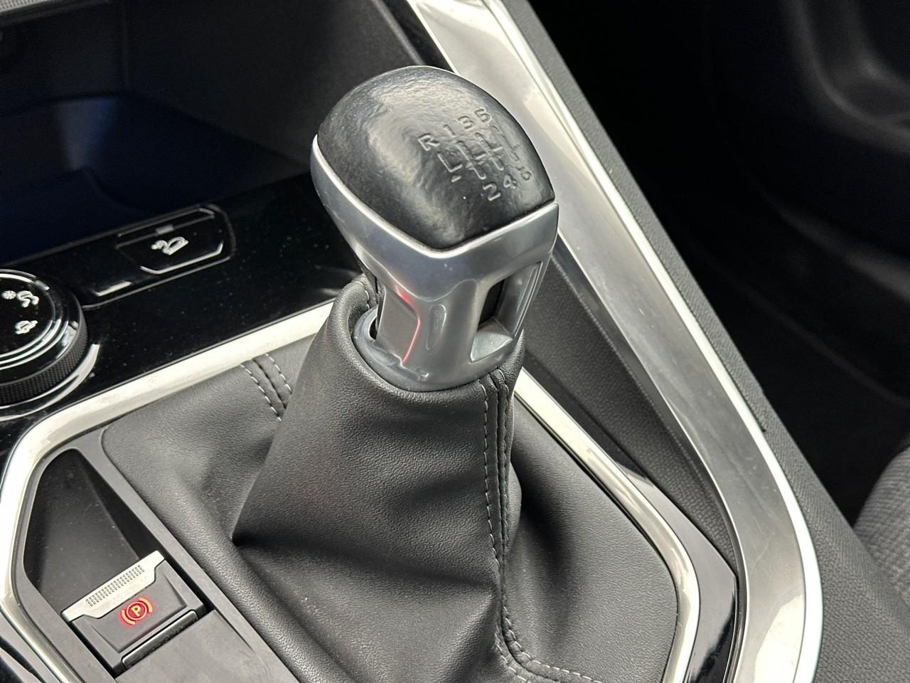 Peugeot 3008 puretech 130ch s&s bvm6 allure — photo 33