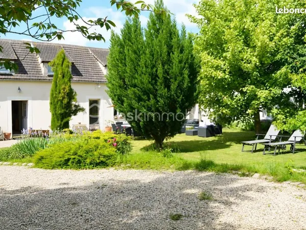 Maison 8 pièces 220 m²