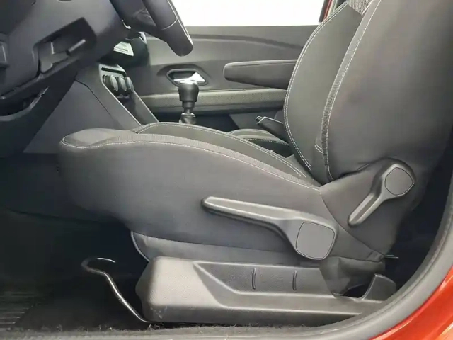 Dacia Jogger tce 110 7 places — photo 28
