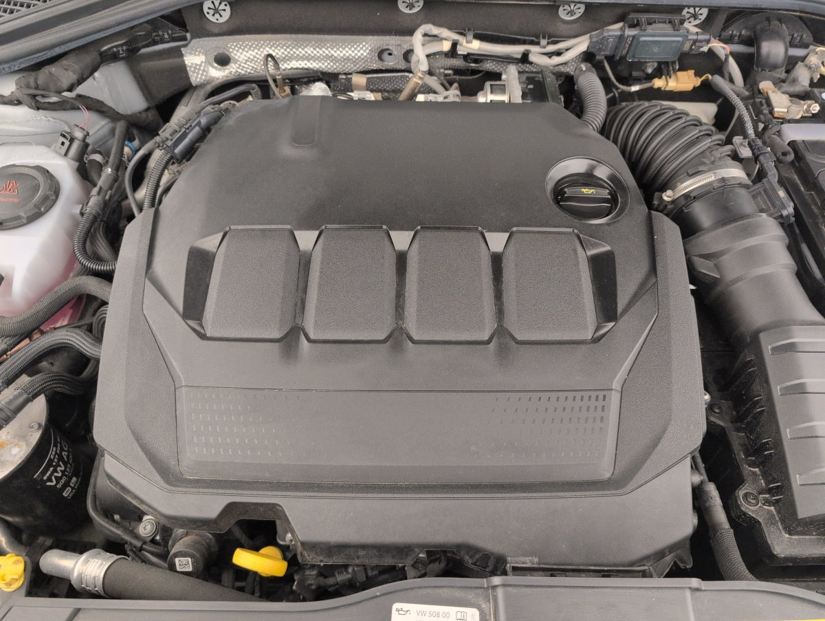 Volkswagen T-Roc — photo 20