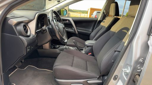 Toyota RAV4 2.5 VVTi 197 Hybrid 2WD E-CVT - Dynamic – 2018 – 86598 km – Hybride essence – Boîte Automatique — photo 8