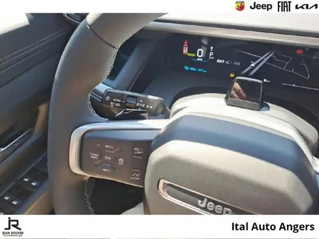 Jeep Compass electrique 213ch 74kwh first edition — photo 13