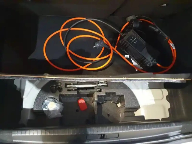 Peugeot 208 electrique 50 kwh 136ch — photo 27