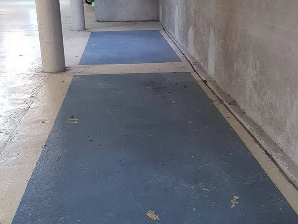Parking 12 m²