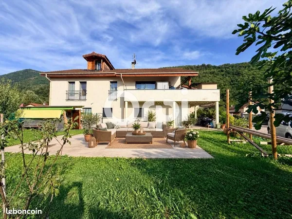 Duplex 5 pièces 180 m²