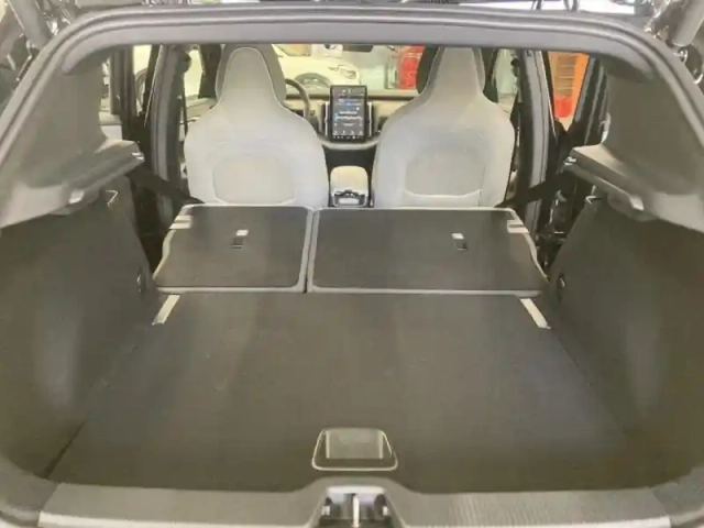 Volvo Ex30 single extended range 272ch plus — photo 9