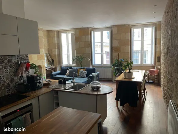 Appartement grand T2 grosse cloche
