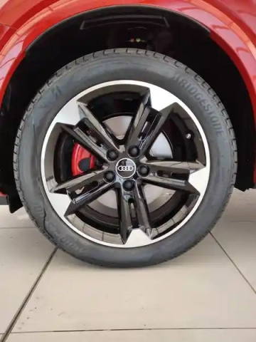 Audi Q2 35 tfsi 150 s tronic 7 — photo 12