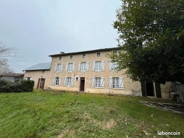 Maison 7 pièces 223 m²