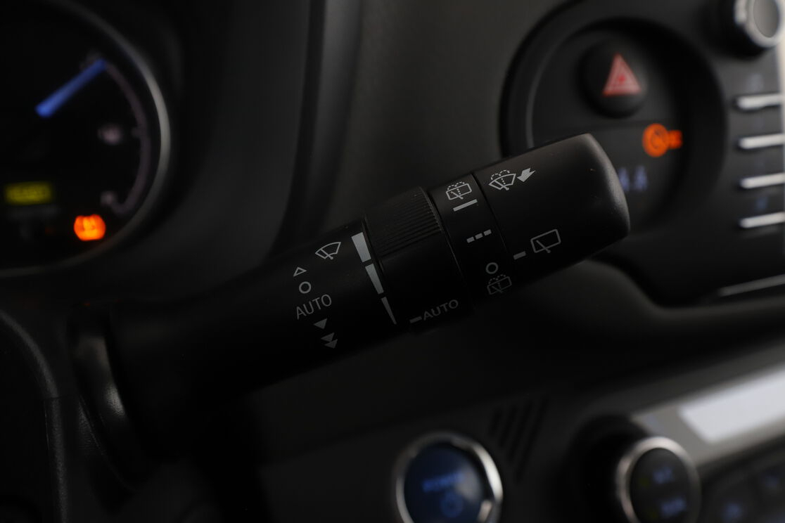 Toyota Yaris 1.5 Hybrid France — photo 16