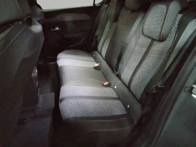 Peugeot 308 hybrid 145 e-dcs6 — photo 12