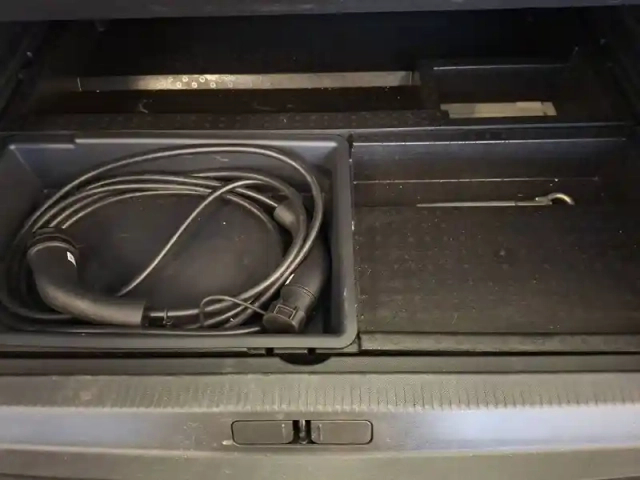 Citroën C5 Aircross hybride rechargeable 225 e-eat8 — photo 10