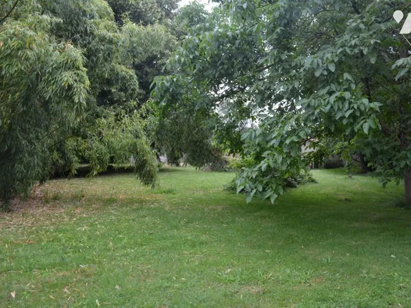 Terrain 893 m²