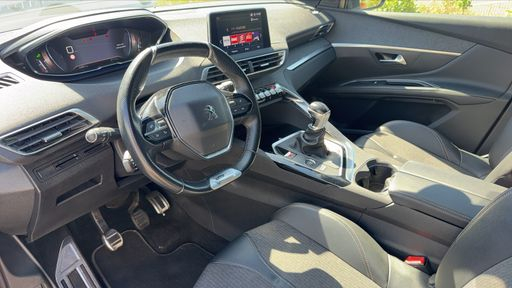 Peugeot 5008 1.2 Pure Tech 130 - GT Line – 2019 – 83881 km – Essence – Boîte Manuelle — photo 22