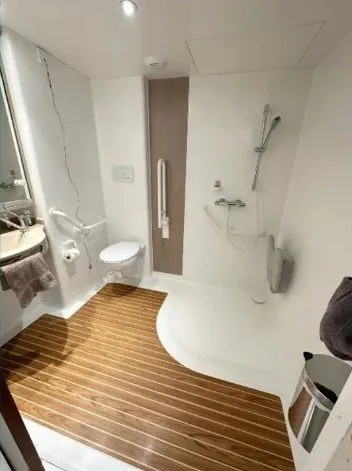 Photo 3