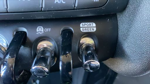 Mini Mini 1.5  Cooper 136 - Yours – 2021 – 81206 km – Essence – Boîte Manuelle — photo 1