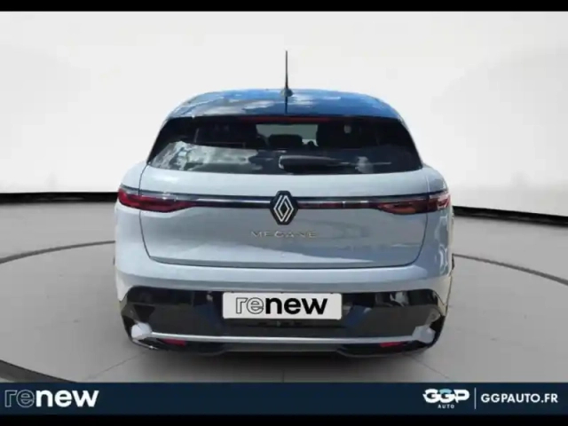 Renault Megane e-tech electric ev60 220ch equilibre super charge -b — photo 4