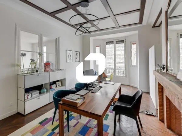 Bureaux 220 m²