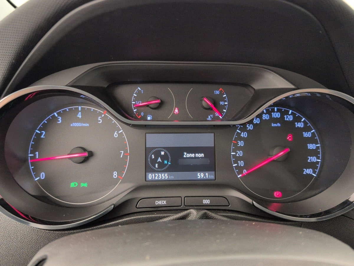 Opel Crossland — photo 22
