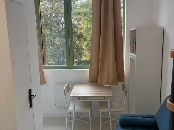 Studio neuf centre - tout compris (internet, eau, électricité)