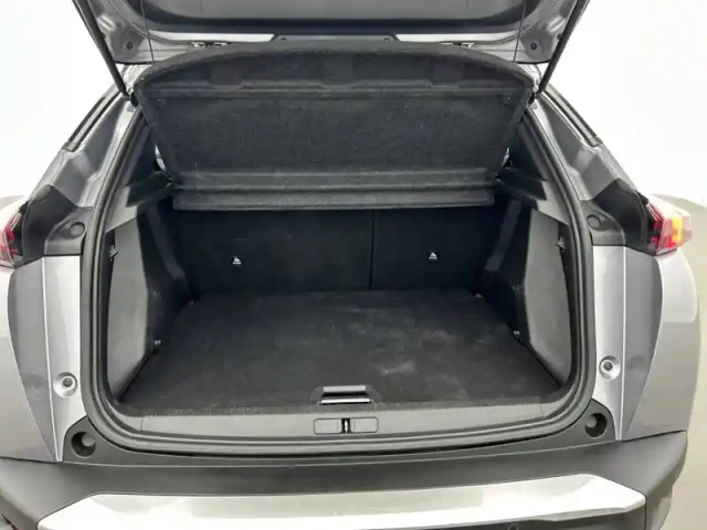 Peugeot 2008 puretech 130 s&amp;s eat8 — photo 6