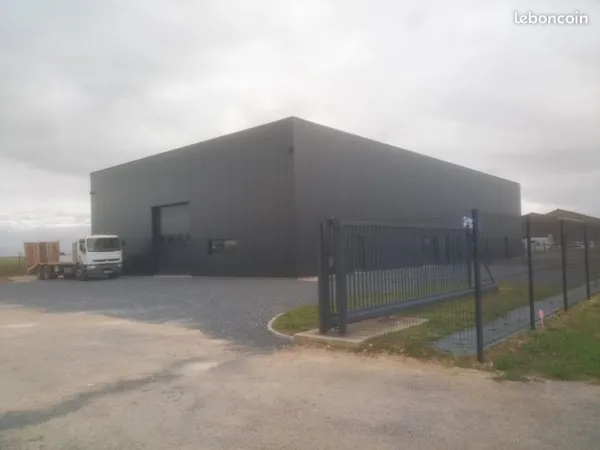 Local bâtiment industriel stockage 358m2